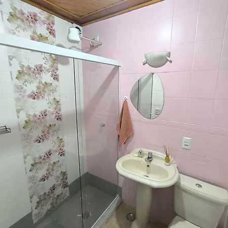 Uma casinha rosa no Pacaembu-3
